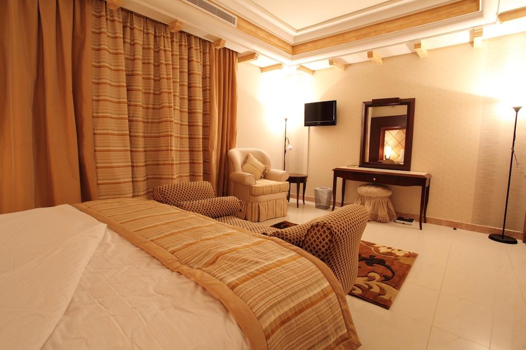 Lavande Suites Yanbu Room photo