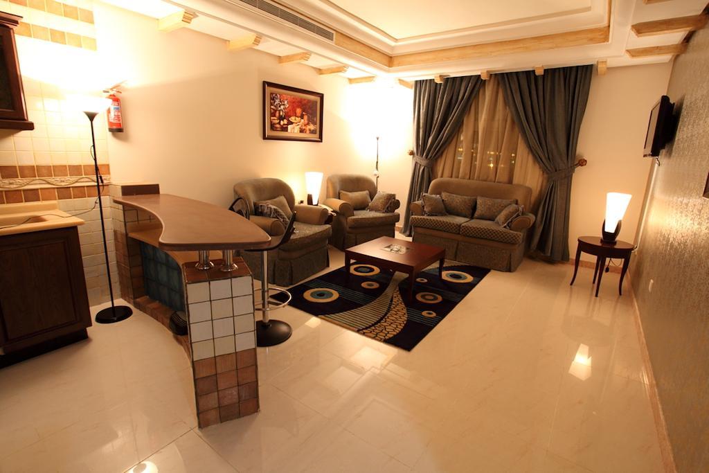 Lavande Suites Yanbu Room photo